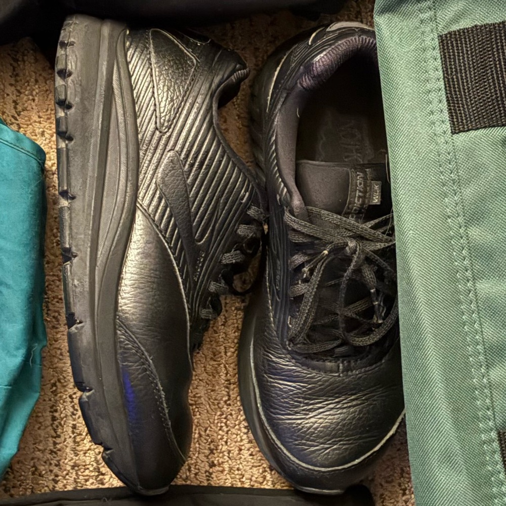 Black brooks leather addiction walkers 2